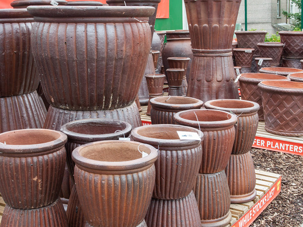 Fluted and lattice pots from Post of Distinction.